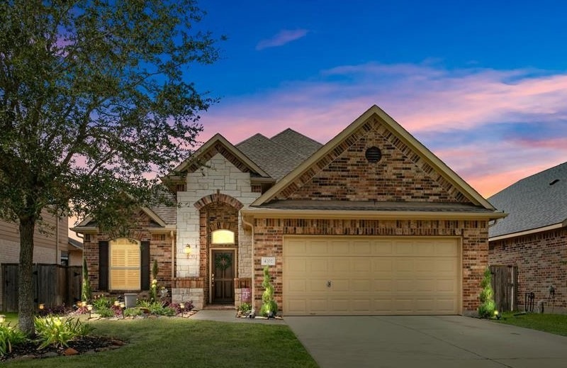 4202 Astoria Manor Ln, Fulshear, TX 77441 - photo 1