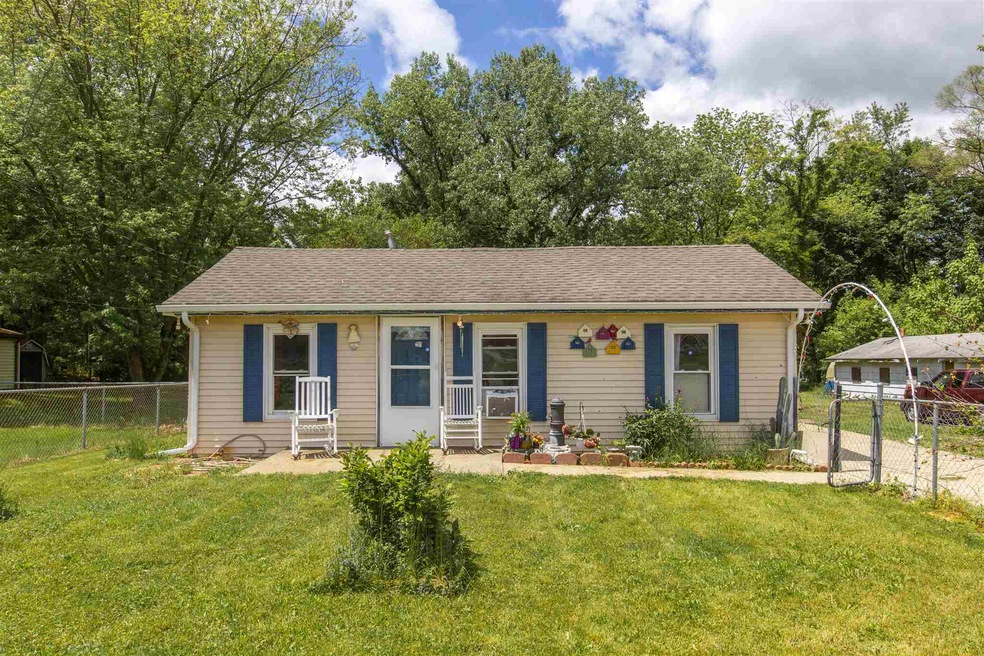 52683 Emmons Rd, South Bend, IN 46637 - photo 1