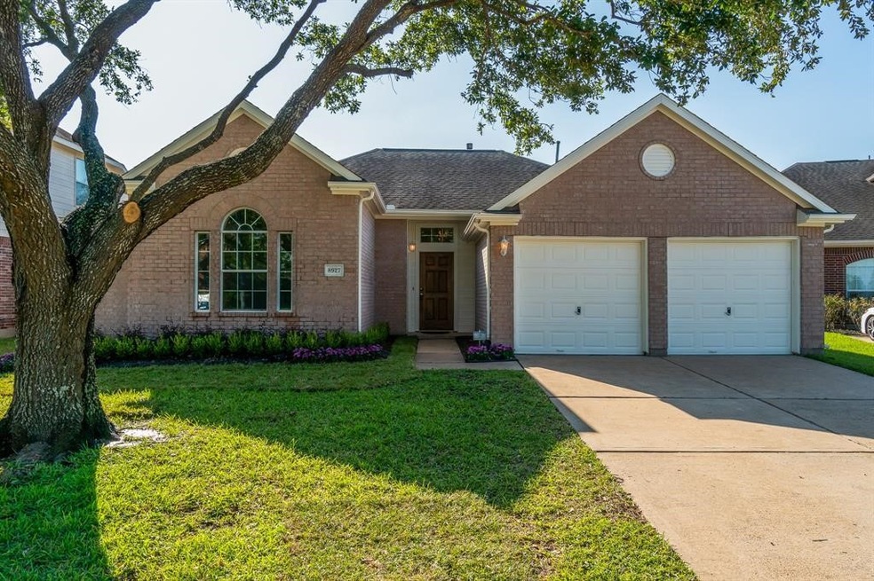 8927 Starlamp Ln, Houston, TX 77095 - photo 1