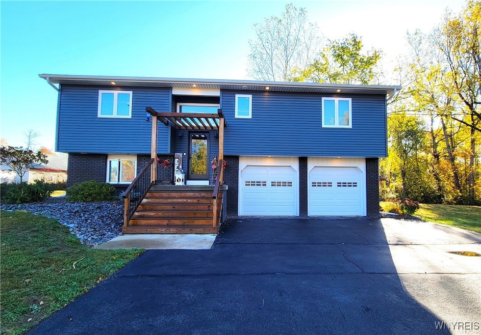 Pending $325,900 • Co-Listing Agent