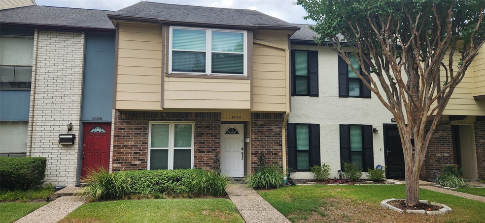 10320 Longmont Dr unit 47/4, Houston, TX 77042 - photo 1