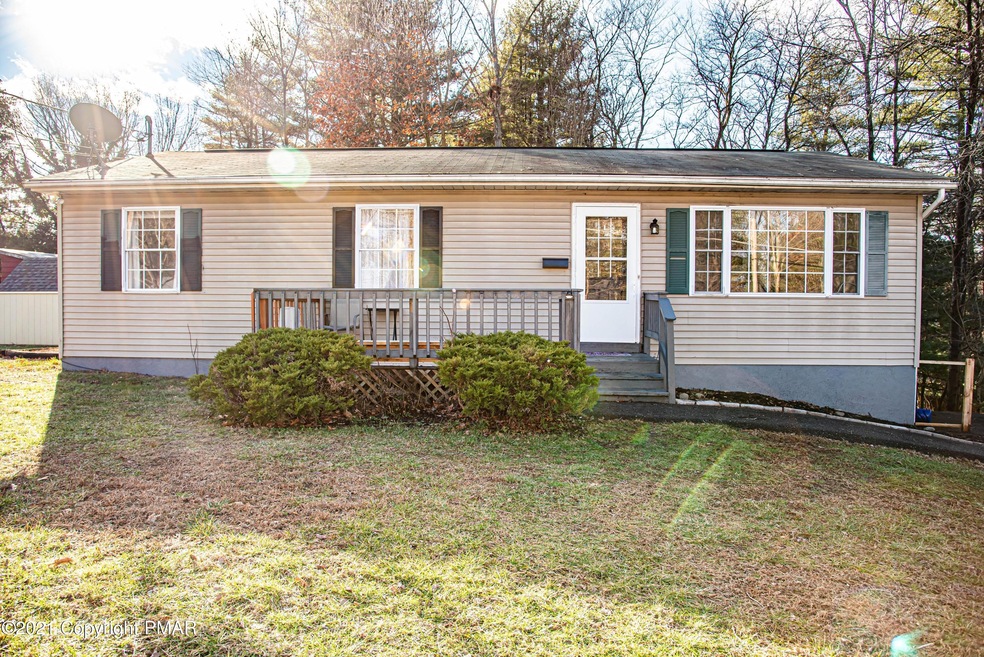 403 Cottontail Ln, East Stroudsburg, PA 18301 - photo 1