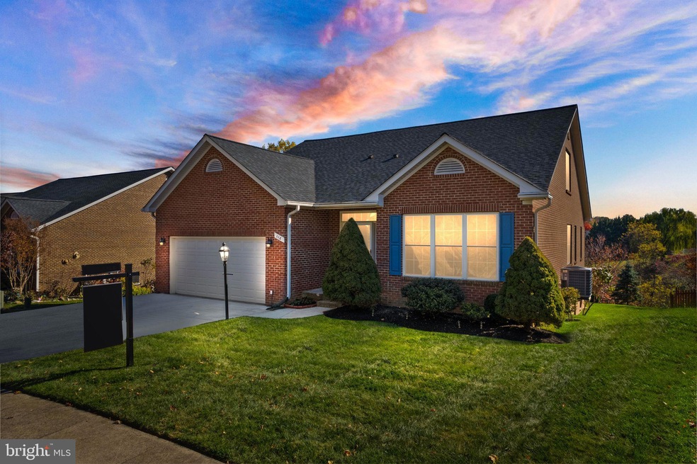 116 N View Cir, Warrenton, VA 20186 - photo 1