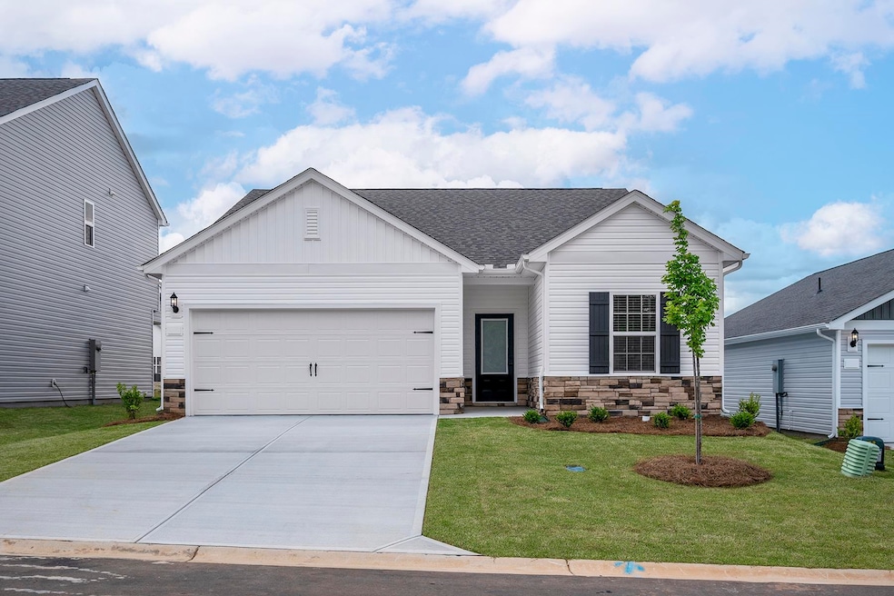 1233 Crested Iris St, Moore, SC 29369 - photo 1
