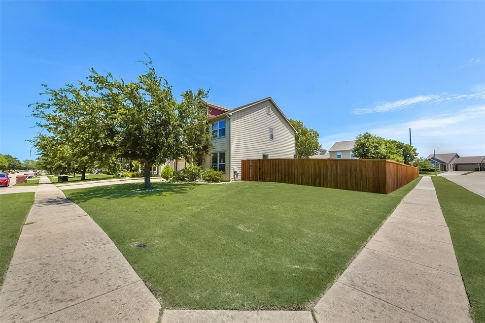 915 Carlton Rd, Wylie, TX 75098 - photo 1