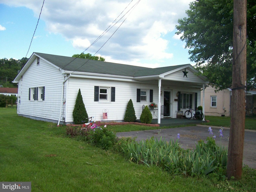 208 Chipley Ln, Moorefield, WV 26836 - photo 1