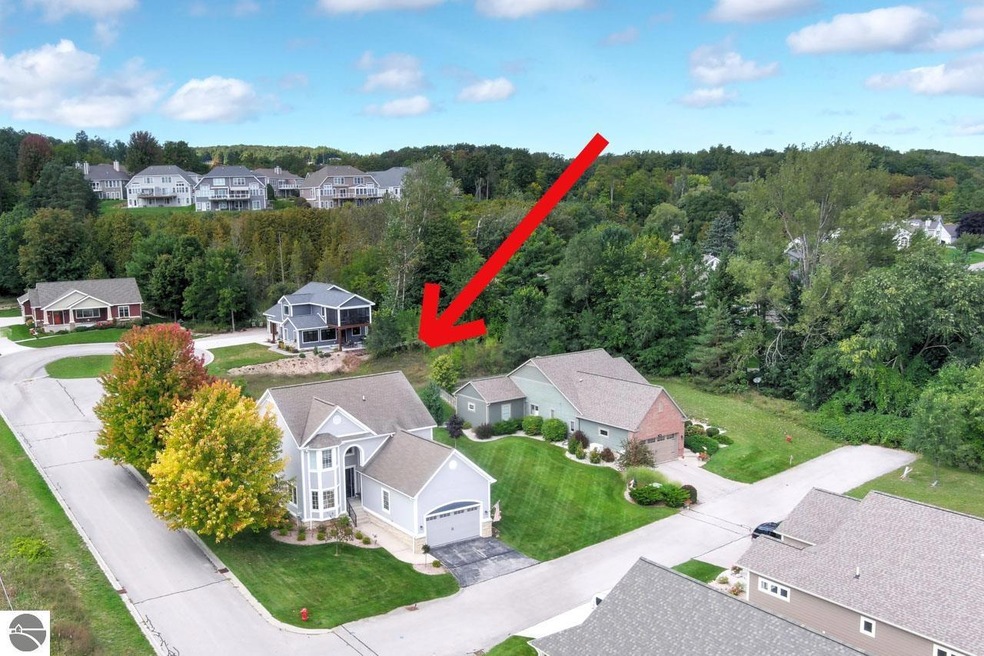 Corner Lot - Private!