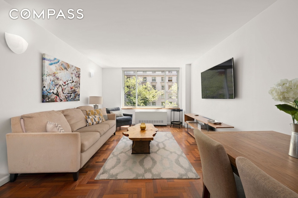 Sold $1,395,000 • Co-Listing Agent