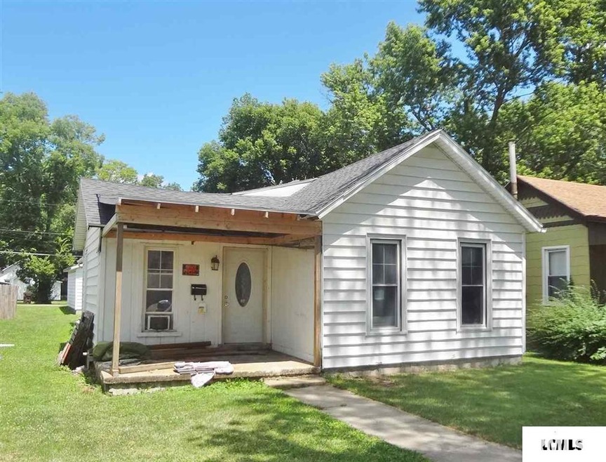 716 Decatur St, Lincoln, IL 62656 - photo 1