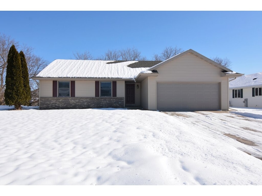 2347 S Chatham St, Janesville, WI 53546 - photo 1