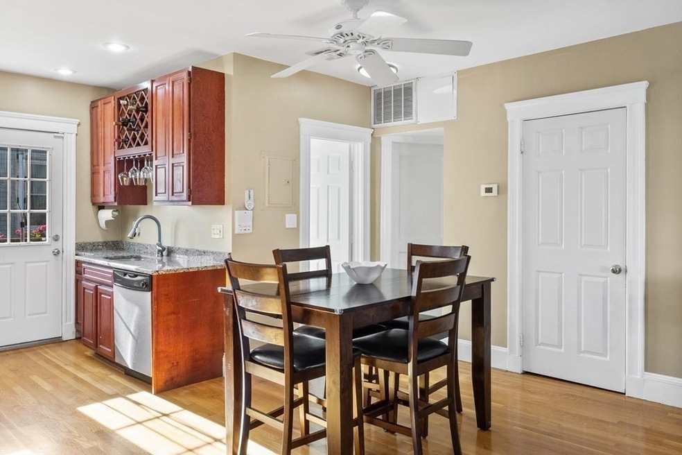 103 Welles Ave unit 3L, Dorchester Center, MA 02124 - photo 1