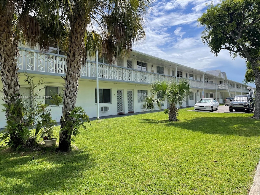 101 NW 204th St unit A-4, Miami, FL 33169 - photo 1