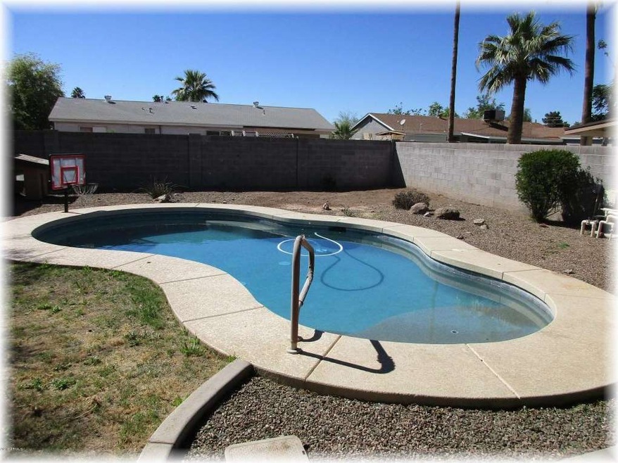 09 Pool