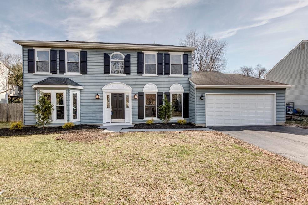 31_House Front