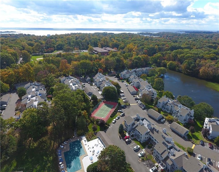 188 Rowayton Woods Dr unit 188, Norwalk, CT 06854 - photo 1