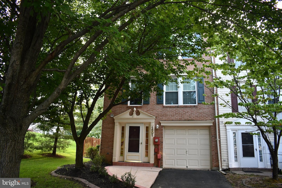 1501 Beverly Ct, Frederick, MD 21701 - photo 1