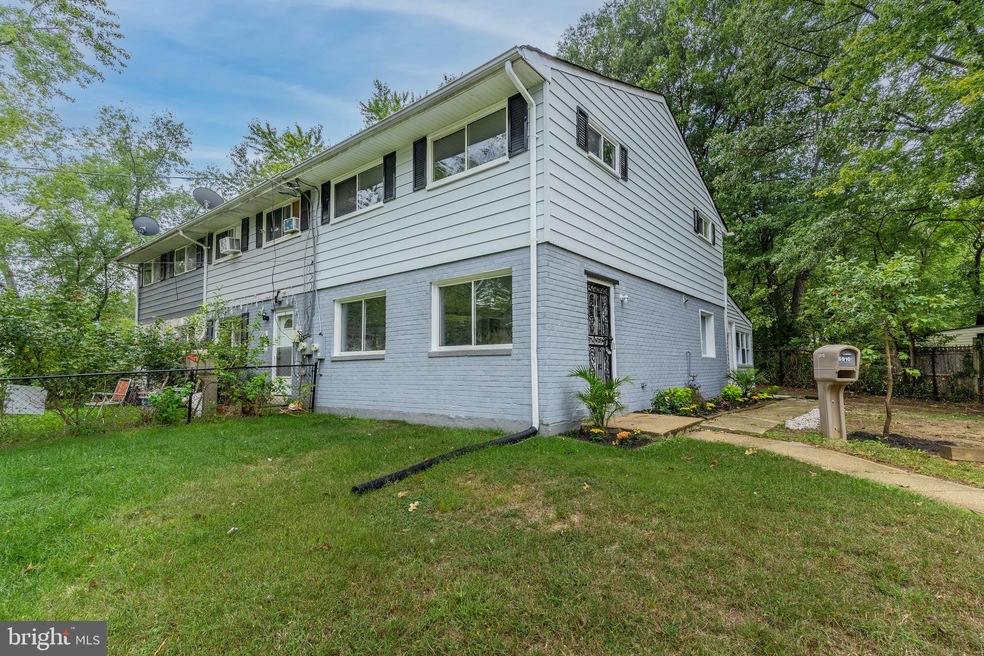 6910 Forest Terrace, Hyattsville, MD 20785 - photo 1