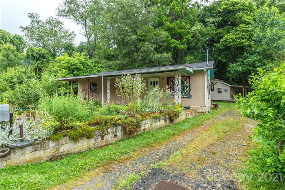 145 Elm St Spruce Pine