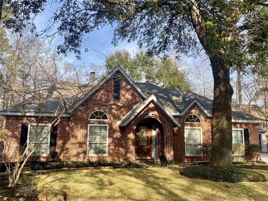 Custom home, on quiet, cul de sac location