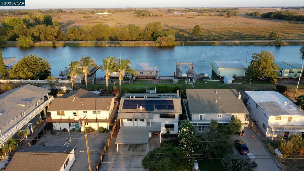 Under Contract $775,000