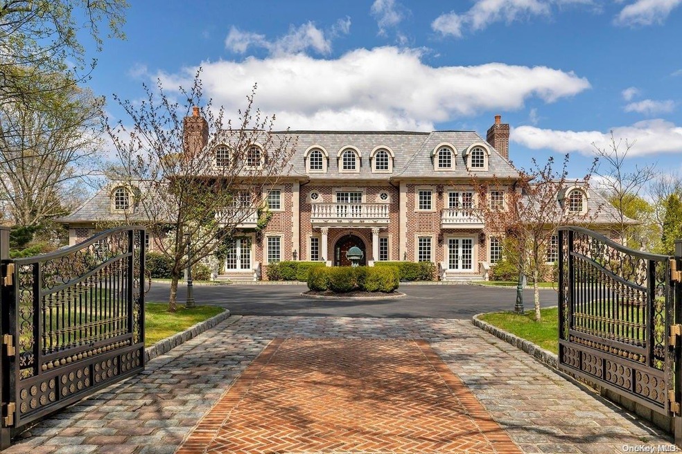 121 Wheatley Rd, Glen Head, NY 11545 - photo 1