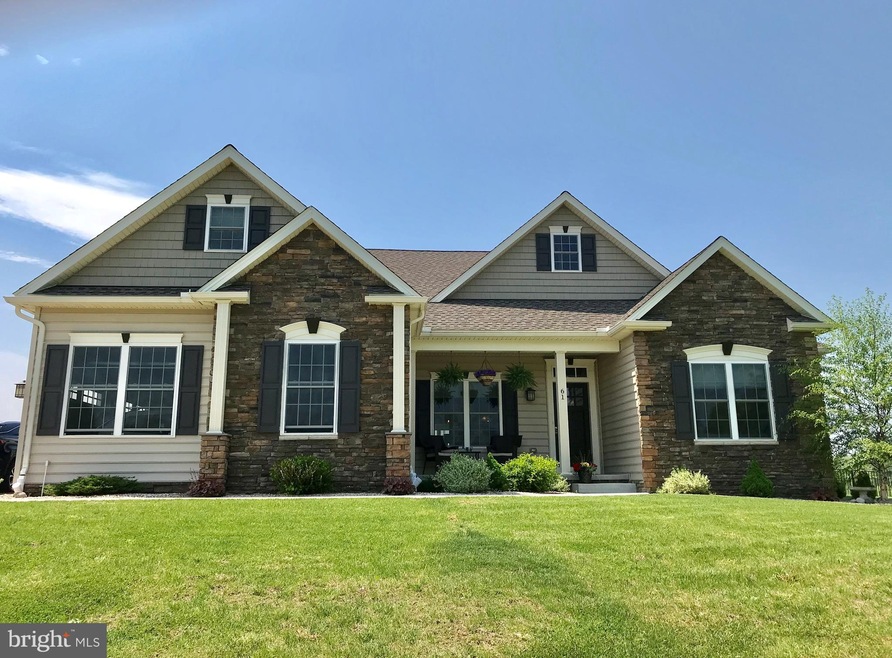 61 Crosswinds Dr, Littlestown, PA 17340 - photo 1