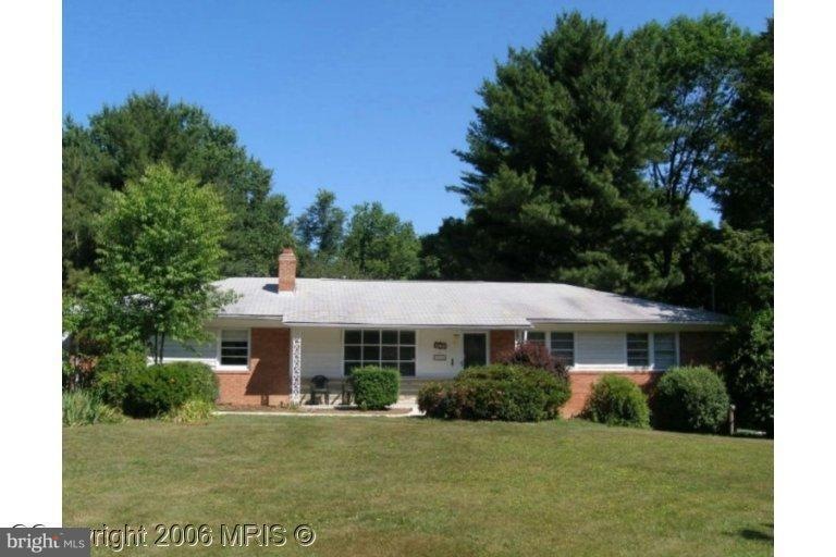 14610 Peach Orchard Rd, Silver Spring, MD 20905 - photo 1