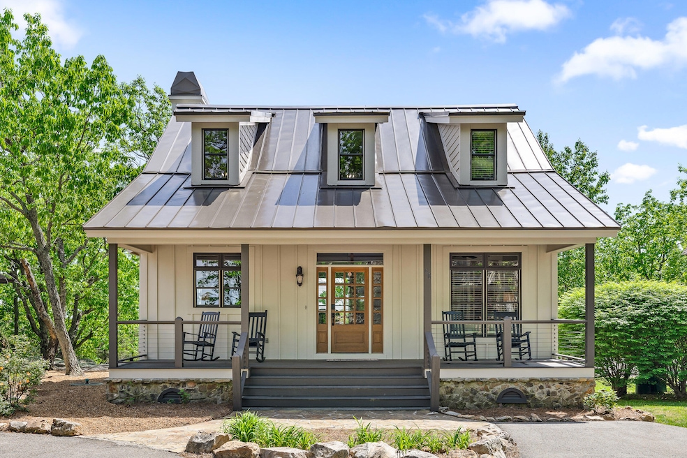 Sold $940,000 • Co-Listing Agent