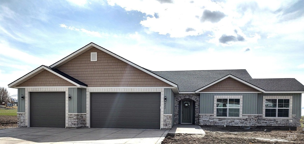 627 Clear Springs St, Burley, ID 83318 - photo 1