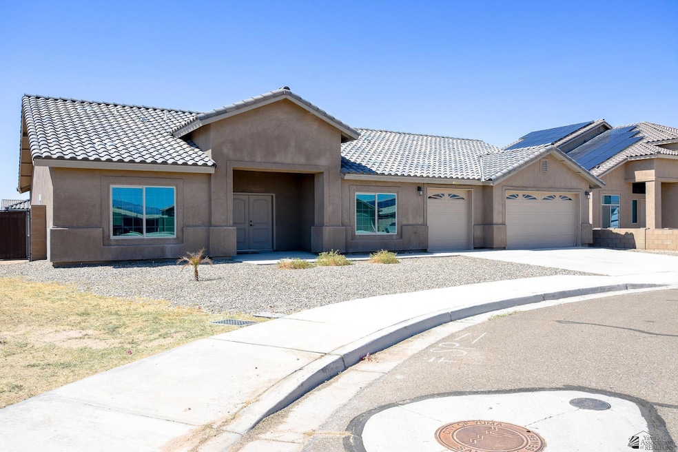 4582 S Deann Ave, Yuma, AZ 85365 - photo 1