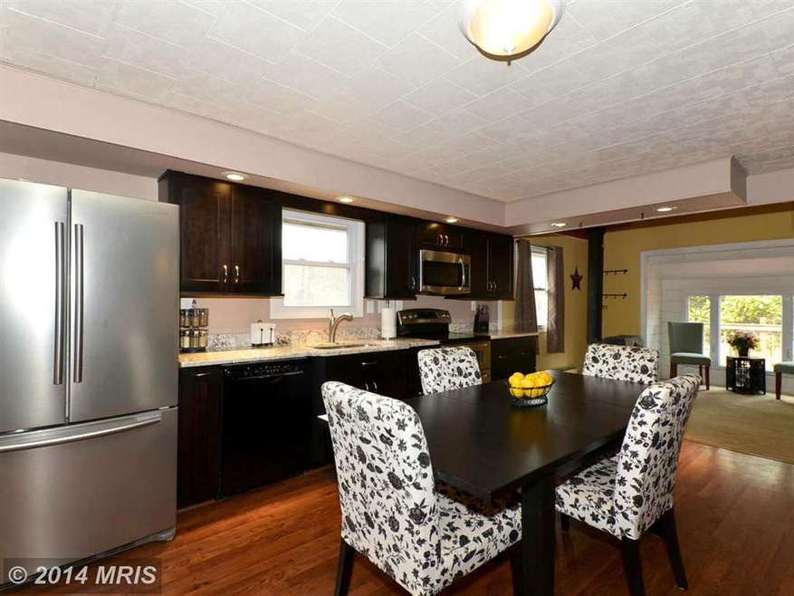 8711 Oakleigh Rd, Parkville, MD 21234 - photo 1