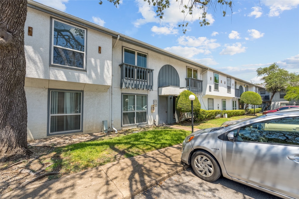 For Rent $1,595/month