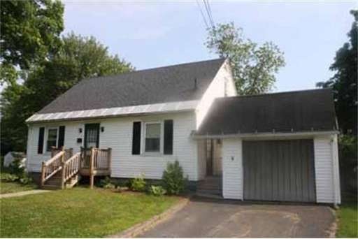 32 Spruce St, Greenfield, MA 01301 - photo 1