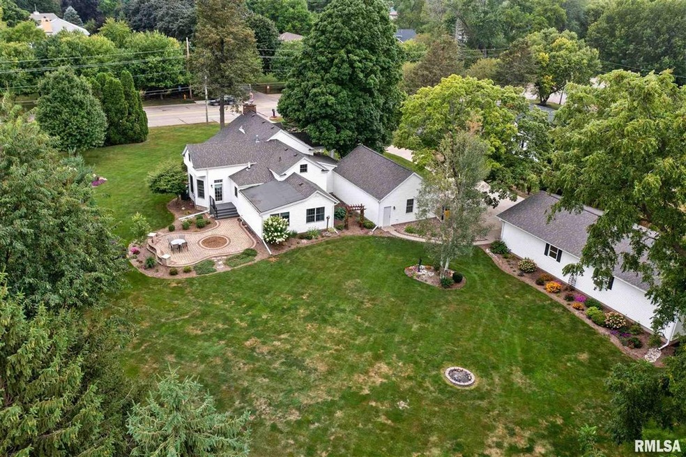 4013 Jersey Ridge Rd, Davenport, IA 52807 - photo 1