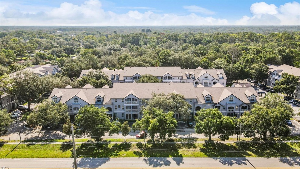 5052 Sunridge Palms Dr unit 204, Tampa, FL 33617 - photo 1