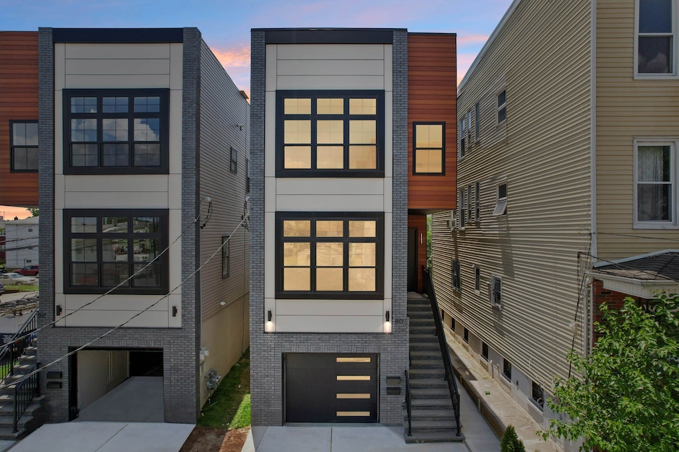 90 E 27th St unit 2, Bayonne, NJ 07002 - photo 1