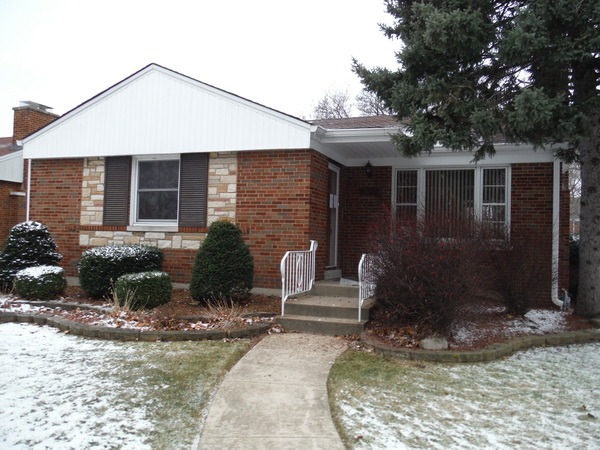 9927 Drury Ln, Westchester, IL 60154 - photo 1