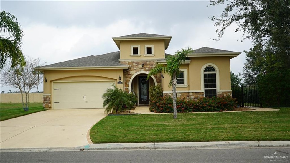 3900 Hummingbird Ln, Mission, TX 78572 - photo 1