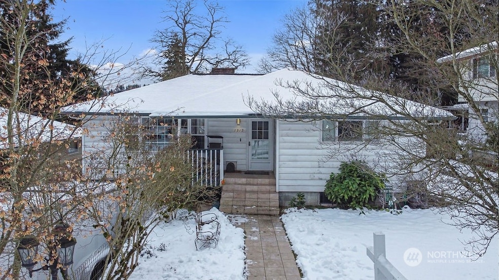 1312 Ballew Ave, Everett, WA 98203 - photo 1