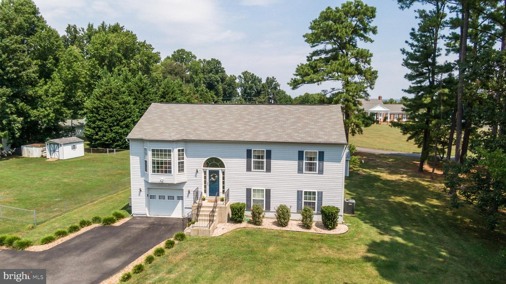 2607 N Independence Dr, Montross, VA 22520 - photo 1