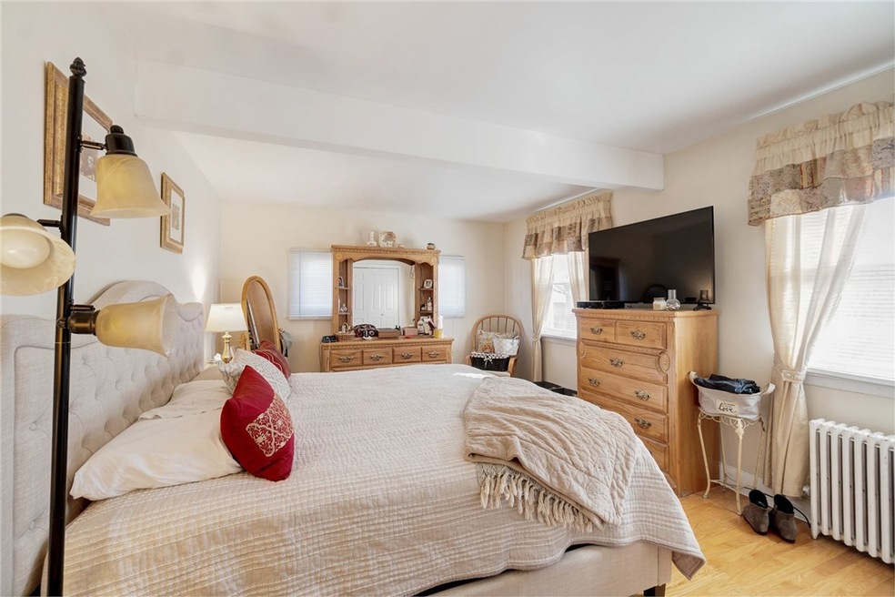 106 Martin St, Pawtucket, RI 02861 - photo 1