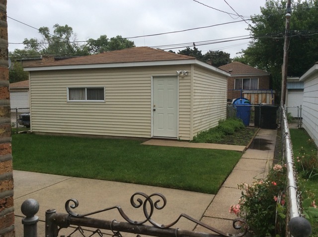 6321 N Albany Ave, Chicago, IL 60659 - photo 1