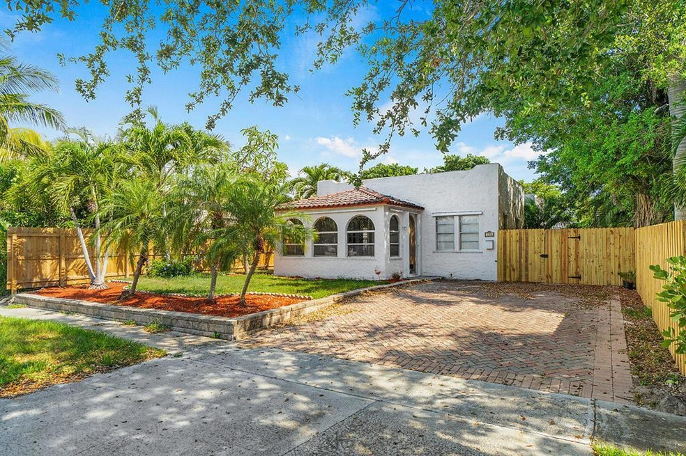001-733ColonialRd-WestPalmBeach-FL-small