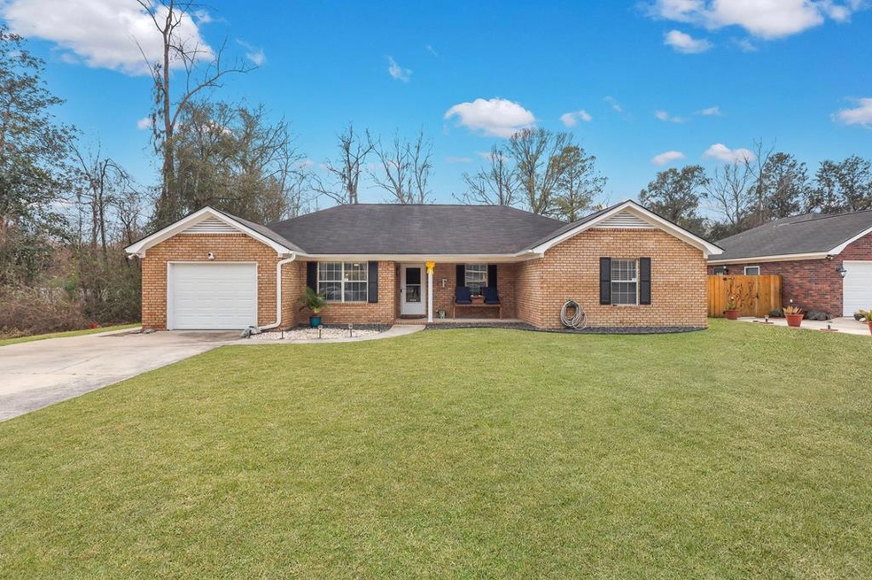 425 Meloney Dr, Hinesville, GA 31313 - photo 1