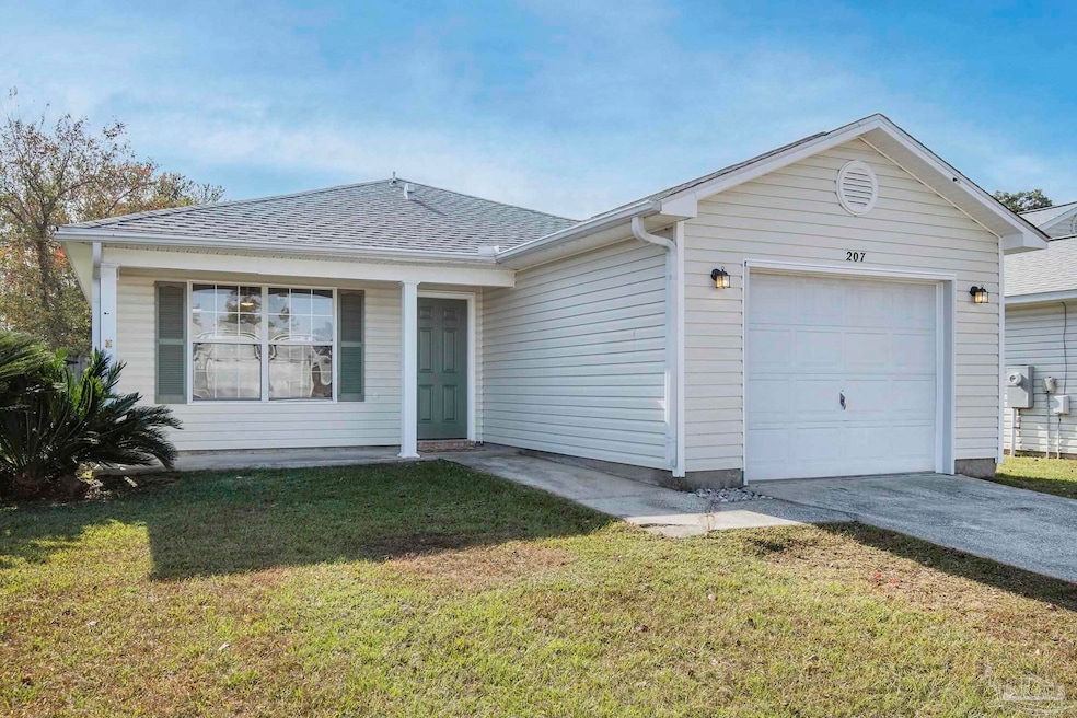 207 Leebeck Cir, Pensacola, FL 32534 - photo 1