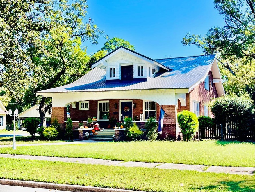 702 S Lee St, Fitzgerald, GA 31750 - photo 1