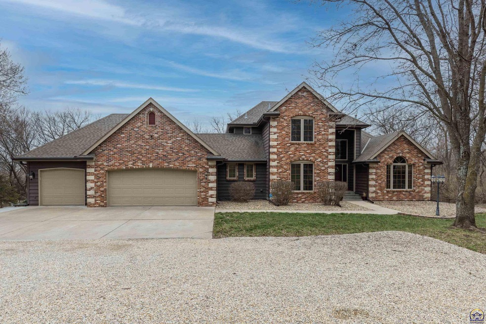 5500 SW Moundview Dr, Topeka, KS 66610 - photo 1