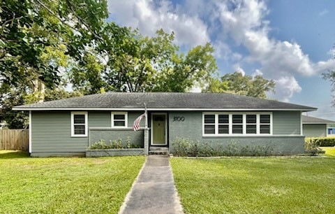 3100 14th St, Bay City, TX 77414 - photo 1