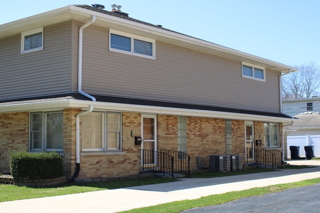 724 Barnsdale Rd unit 2, La Grange Park, IL 60526 - photo 1