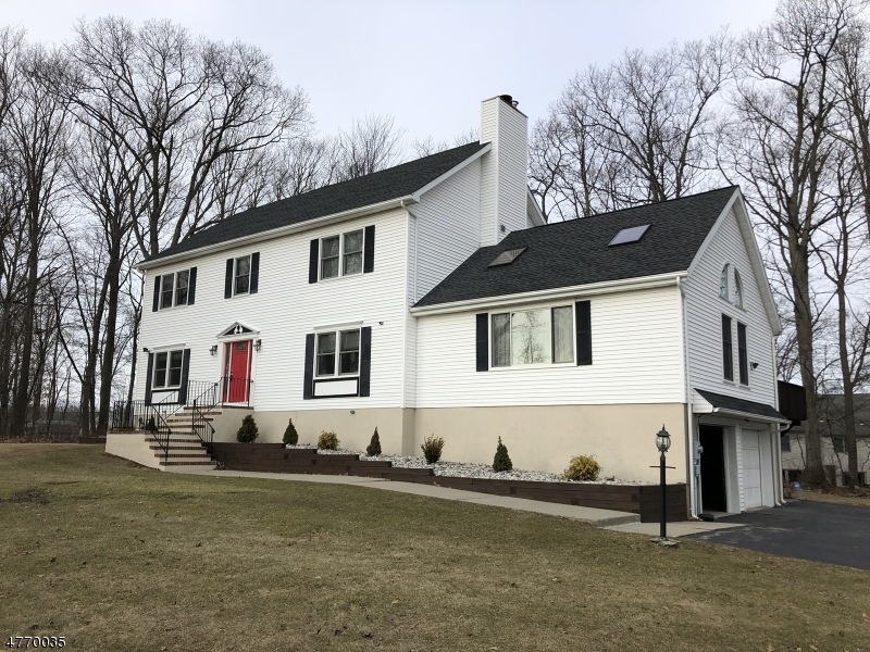 11 Crestwood Ct, Hackettstown, NJ 07840 - photo 1